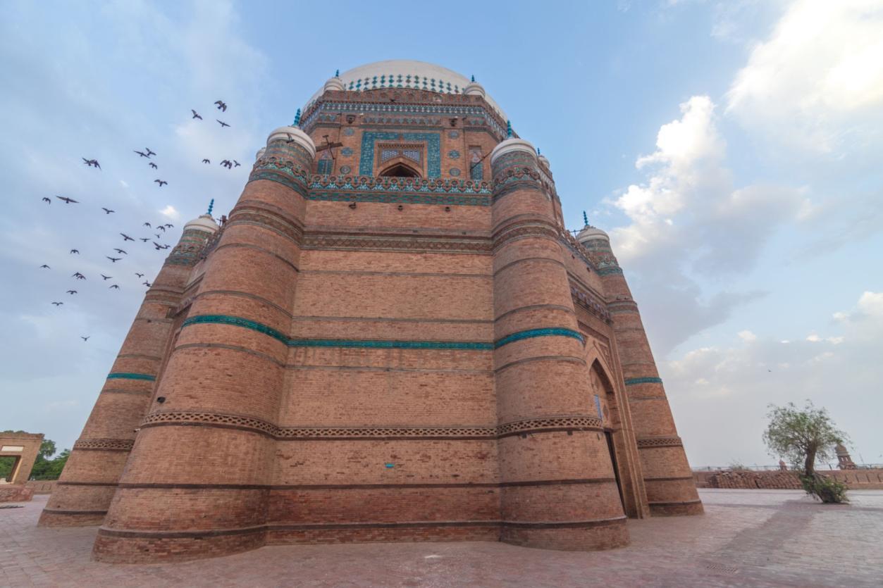 The brick and turquoise-tiled shrine of Hazrat Shah Rukn-i-Alam, which faces the entrance to Nigar Khana